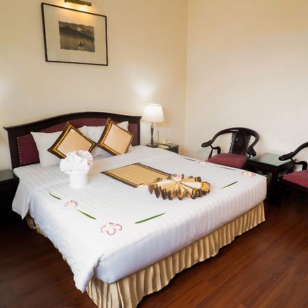 Century Riverside Hotel Hué Extérieur photo