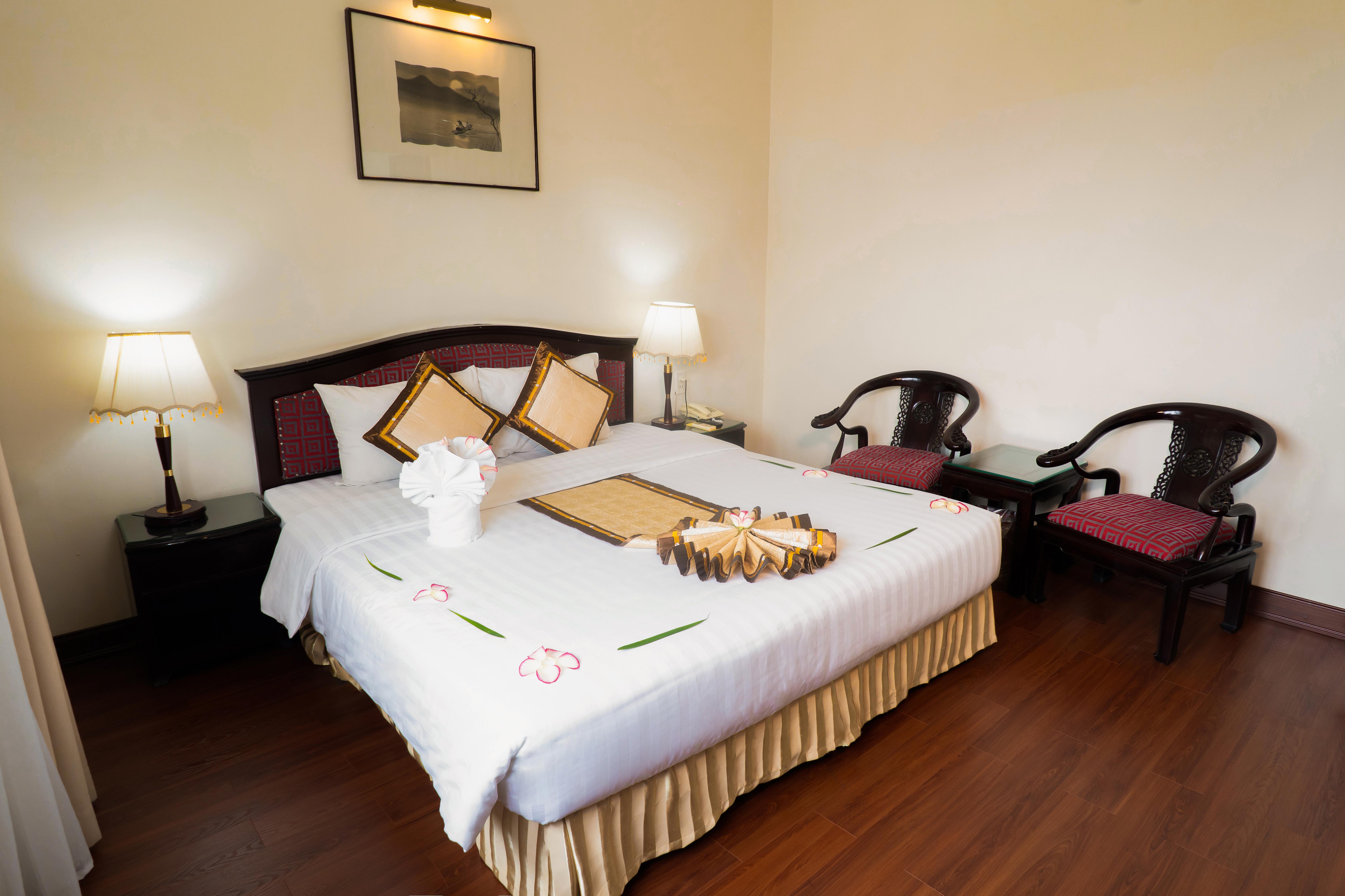 Century Riverside Hotel Hué Extérieur photo
