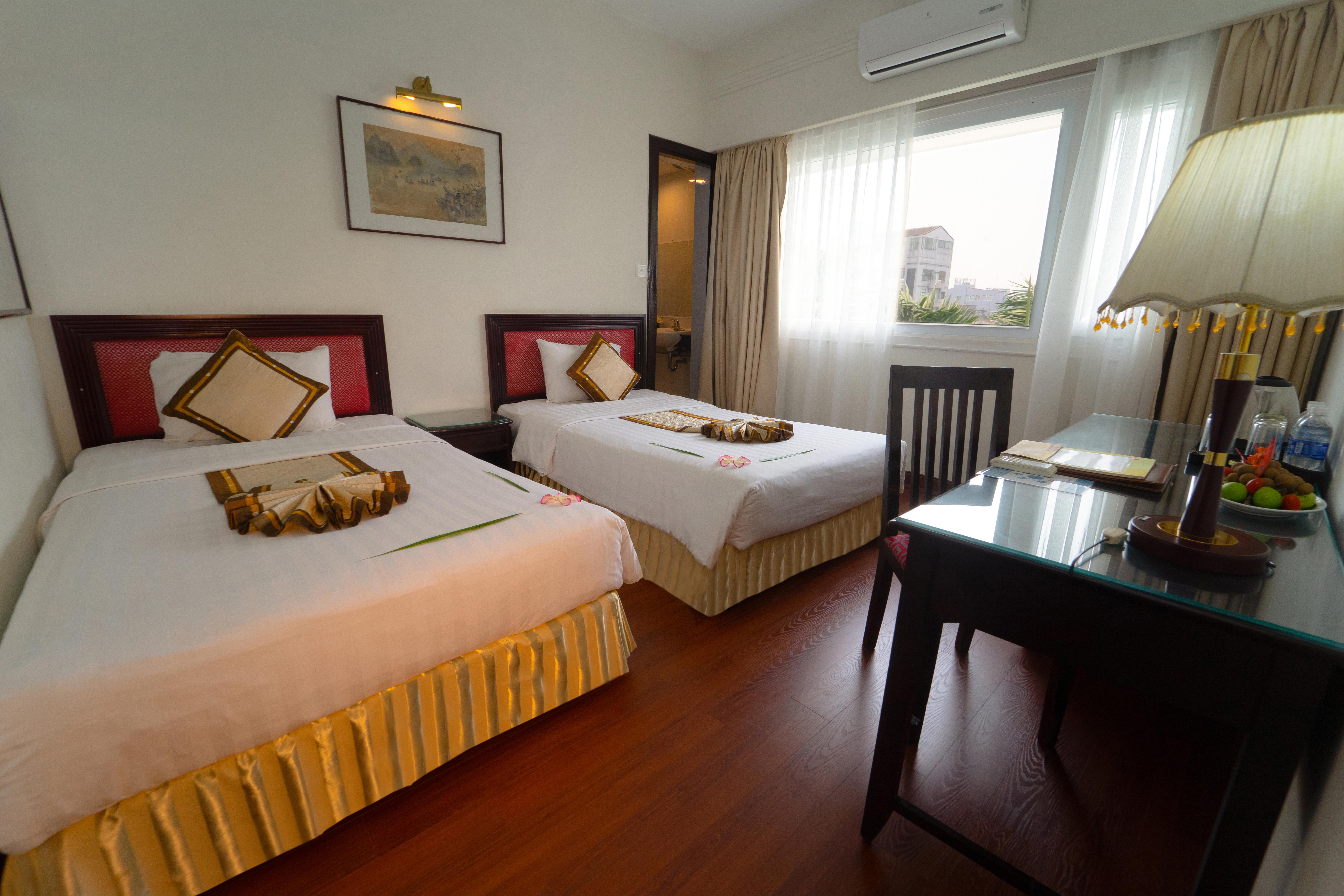 Century Riverside Hotel Hué Extérieur photo