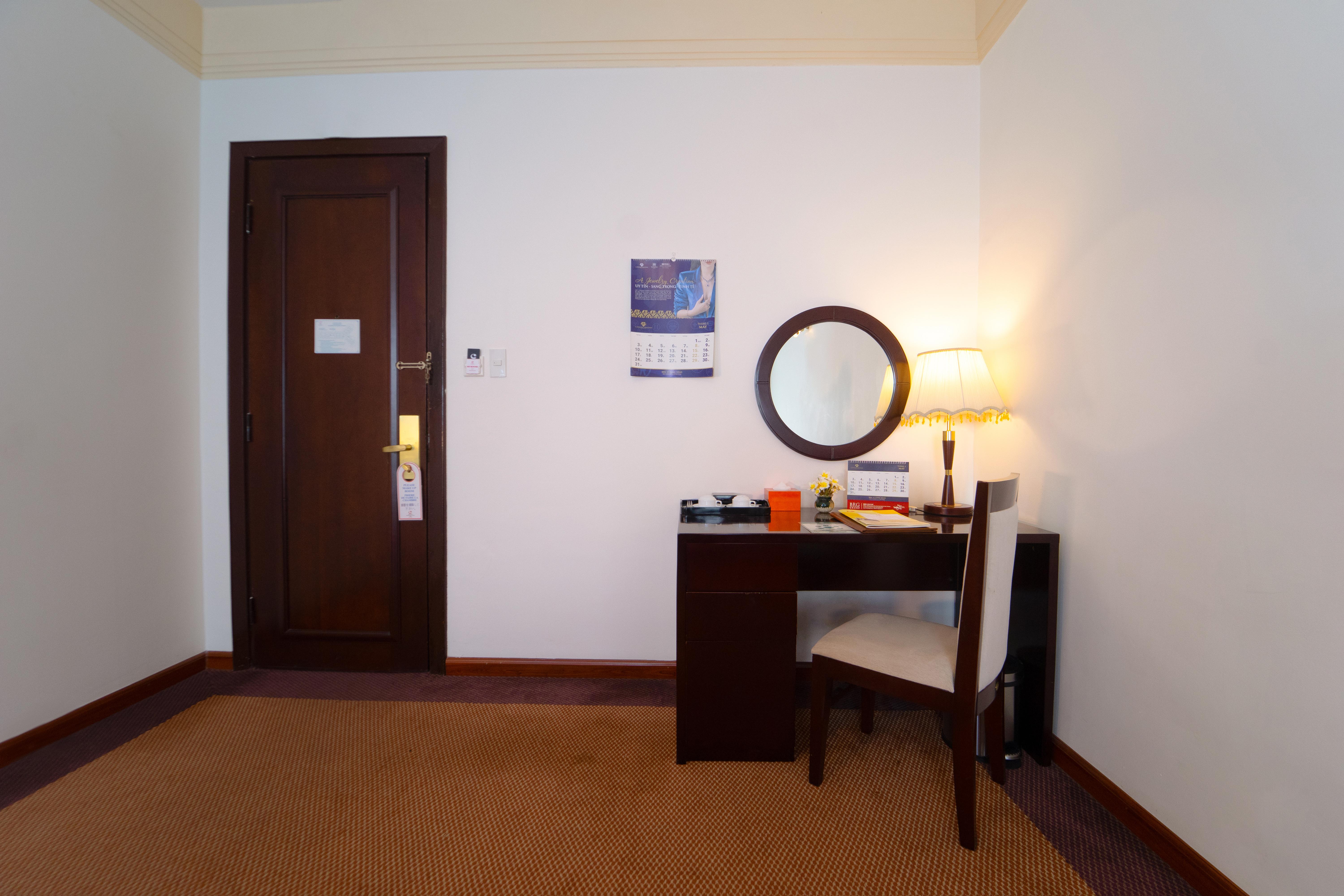 Century Riverside Hotel Hué Extérieur photo