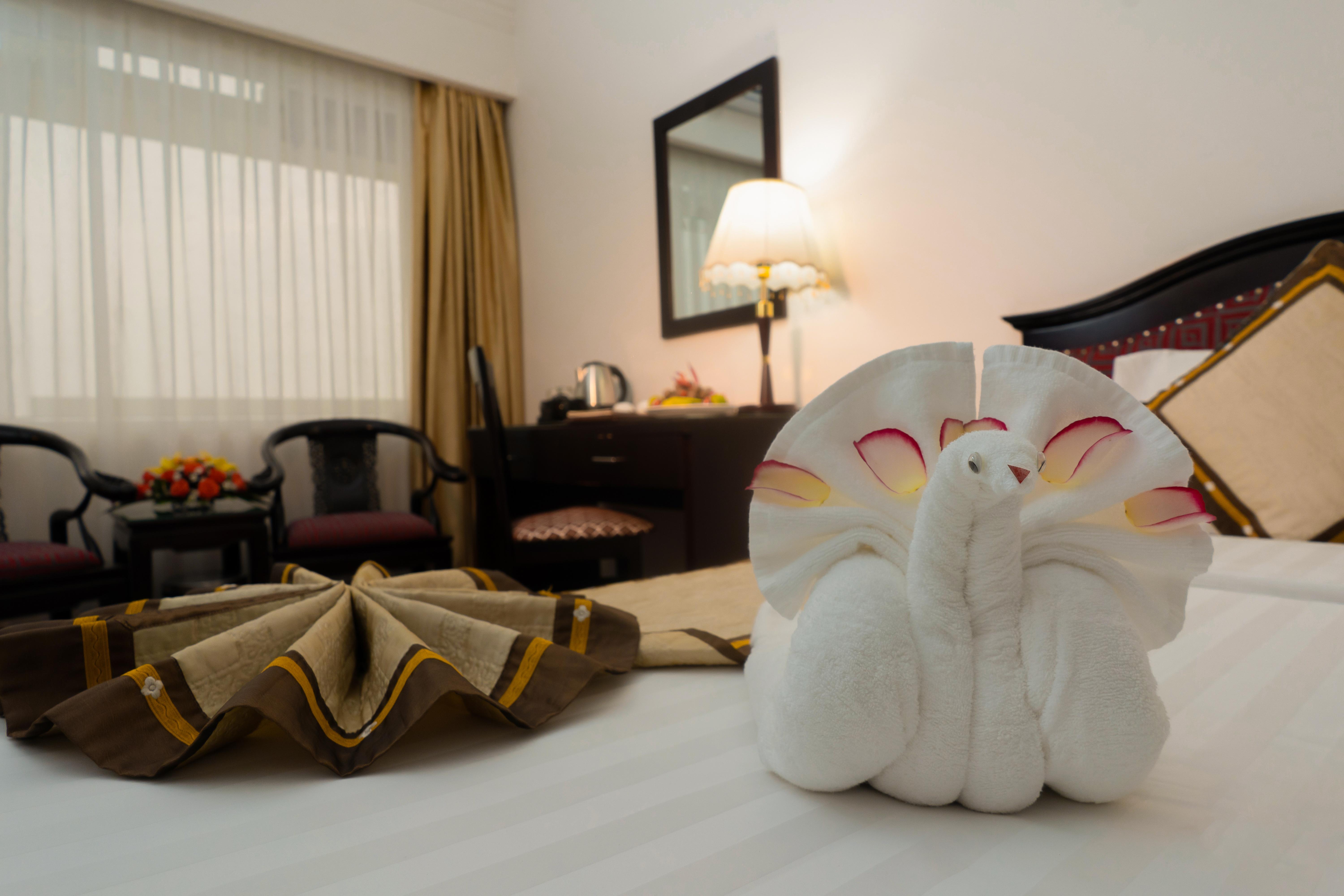 Century Riverside Hotel Hué Extérieur photo