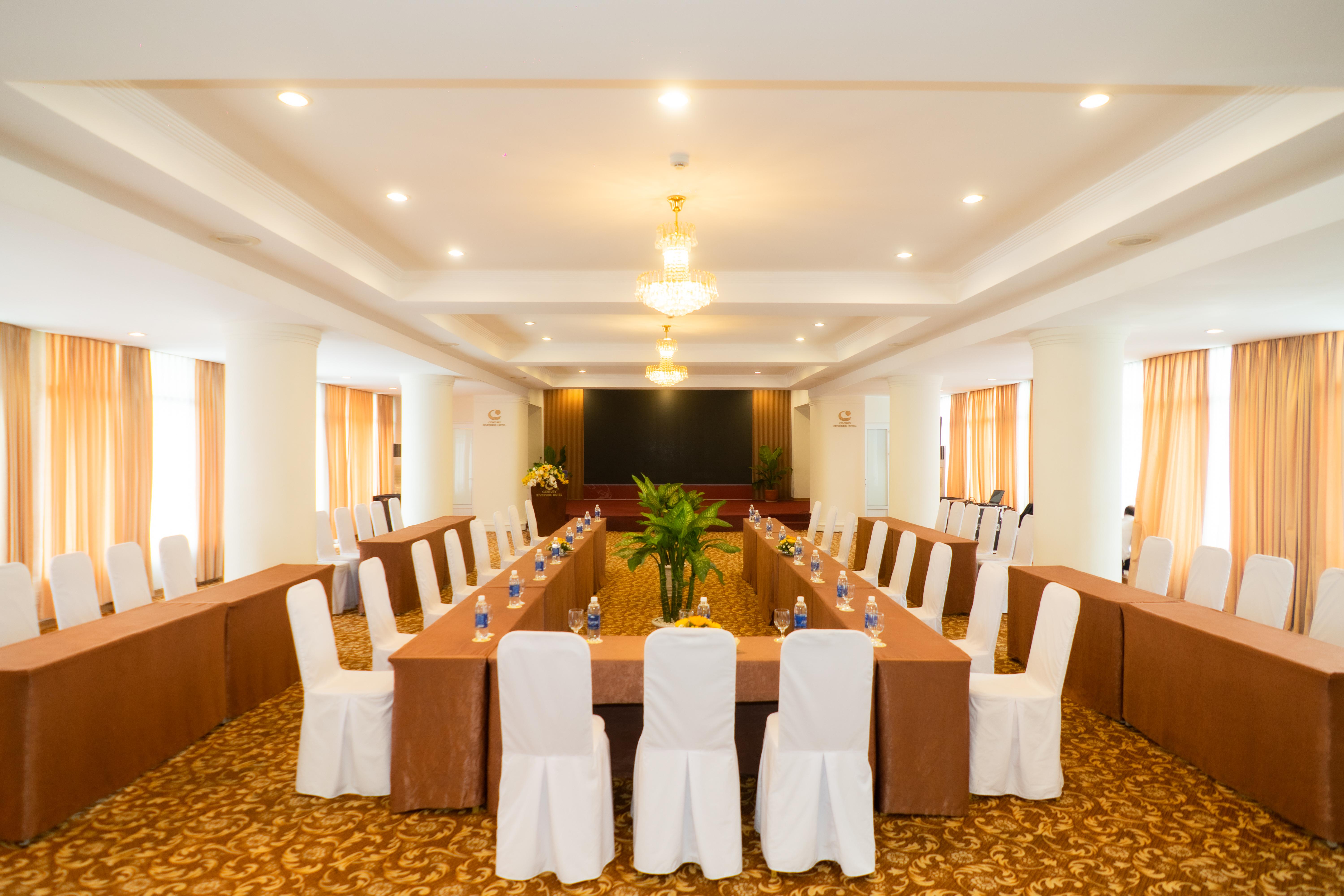Century Riverside Hotel Hué Extérieur photo