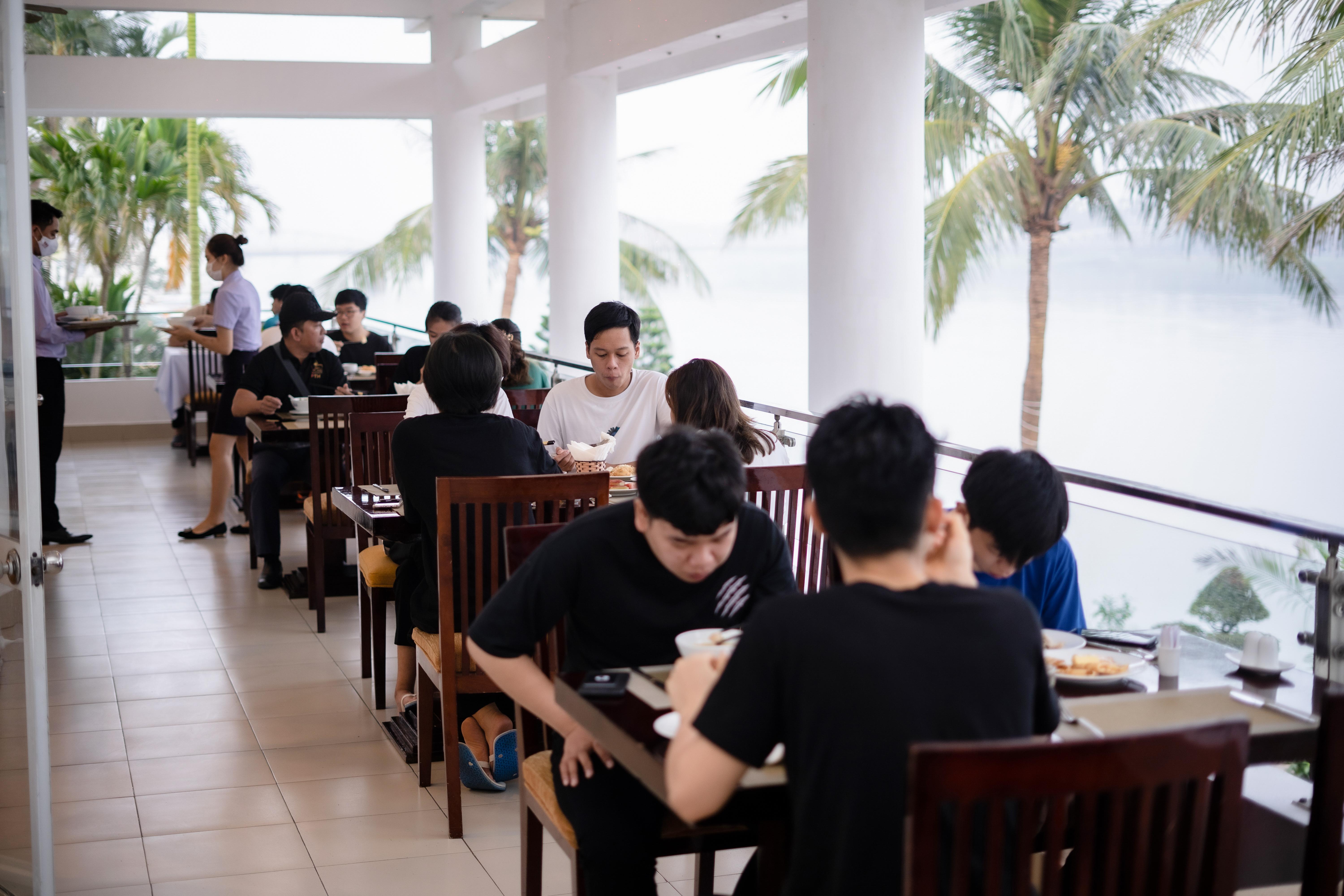 Century Riverside Hotel Hué Extérieur photo