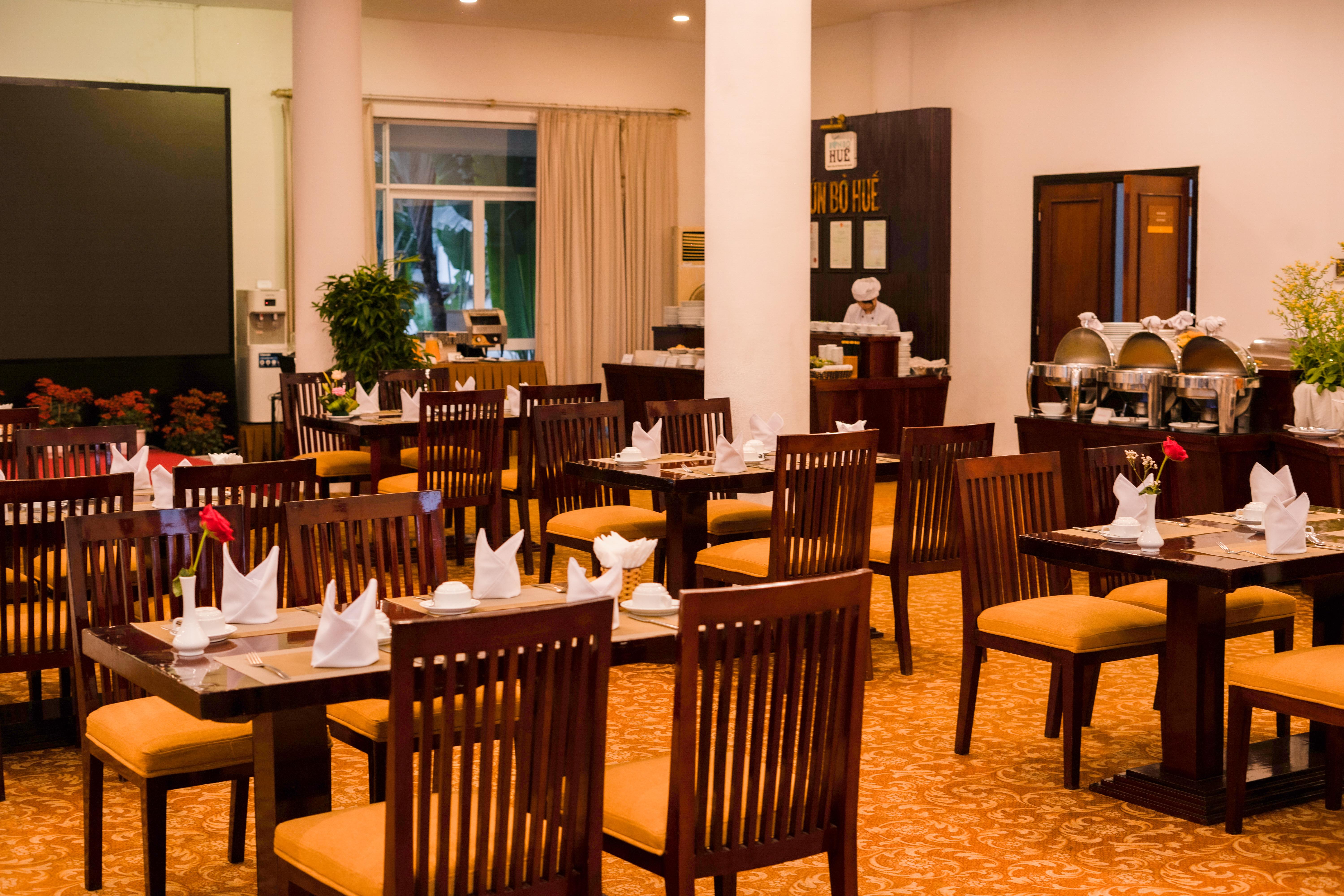 Century Riverside Hotel Hué Extérieur photo